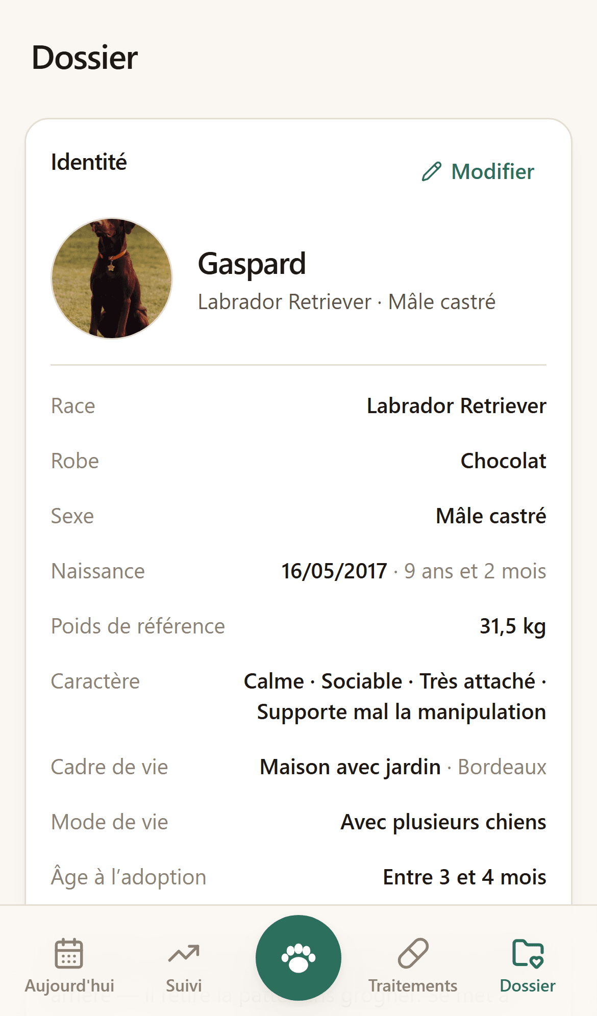 Écran du dossier : antécédents, allergies, dernier vaccin, examens complémentaires.